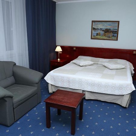 טרטו Draakon Hotel מראה חיצוני תמונה