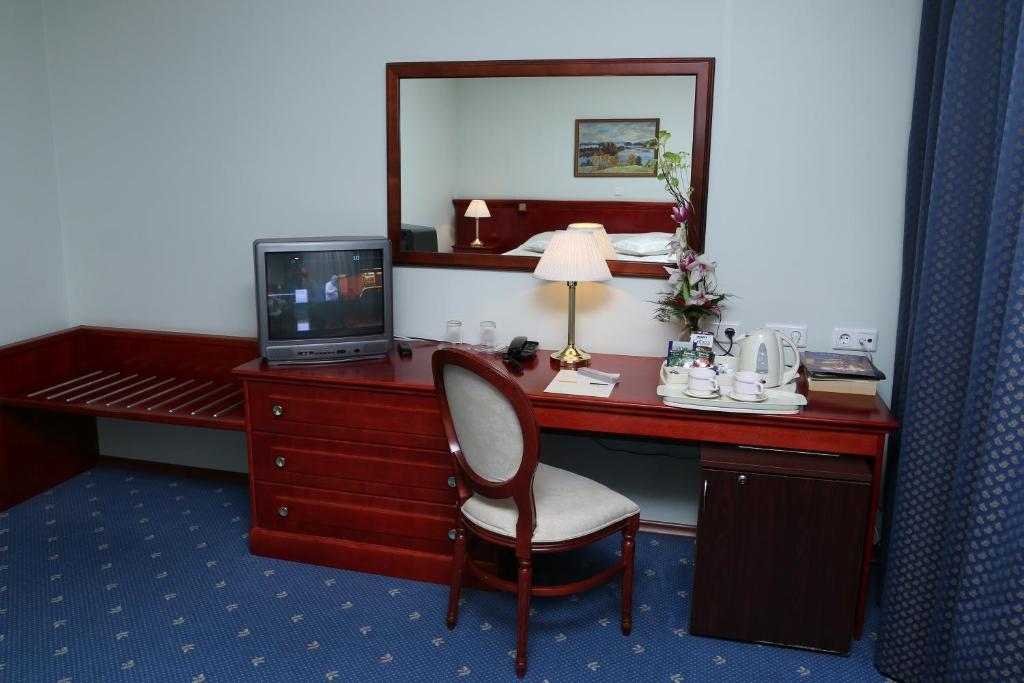 טרטו Draakon Hotel חדר תמונה